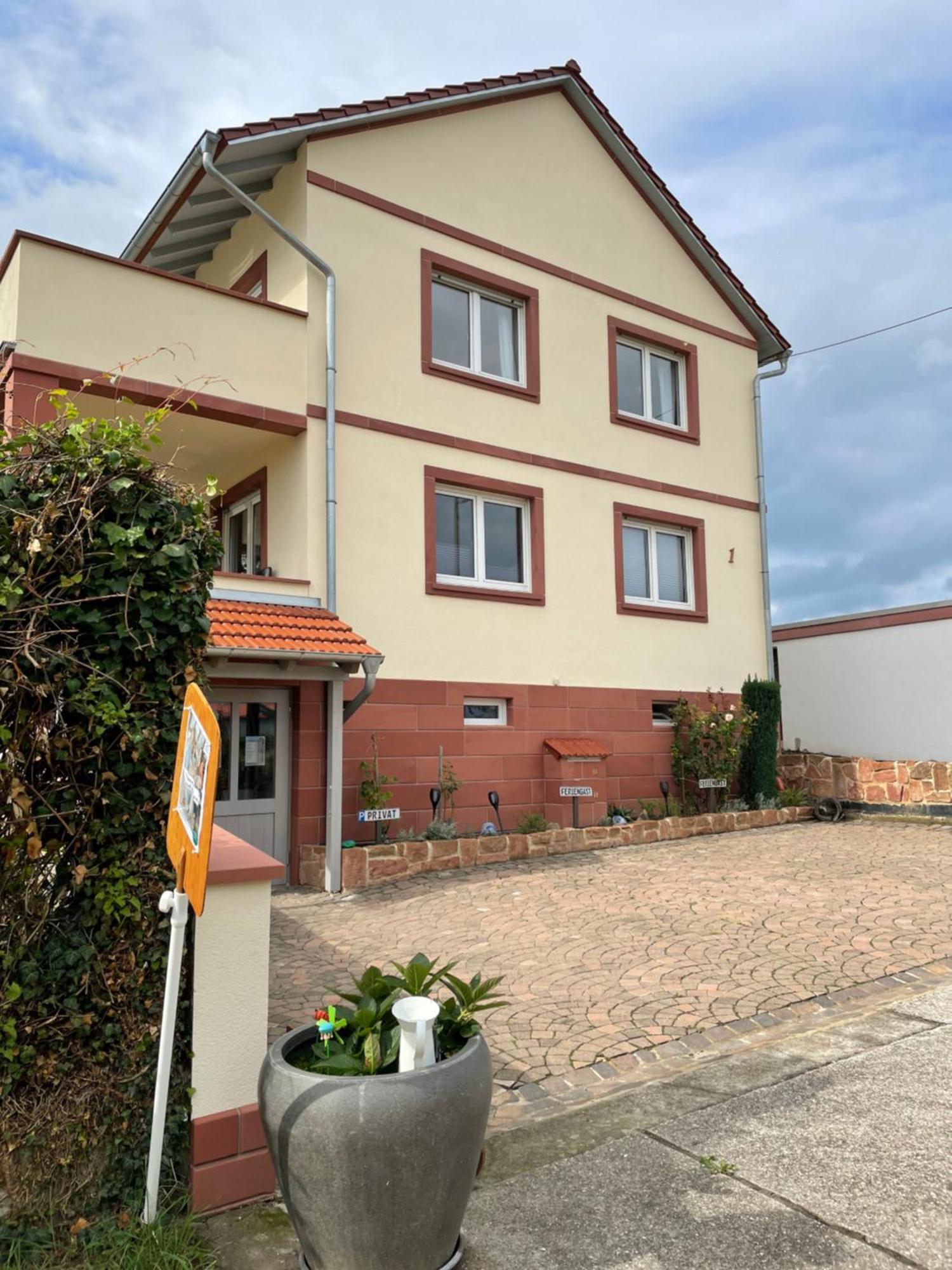 Haus Rebenblick Apartment Dierbach Exterior photo